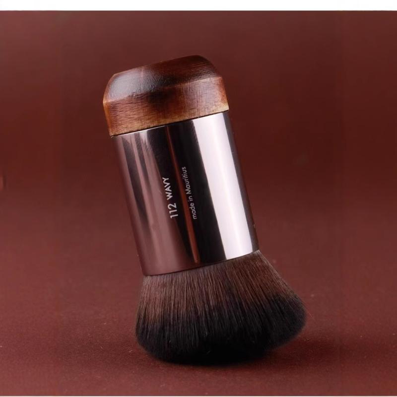 メイクブラシ ファンデーションブラシ フェイスブラシ 人工繊維 木柄 携帯用