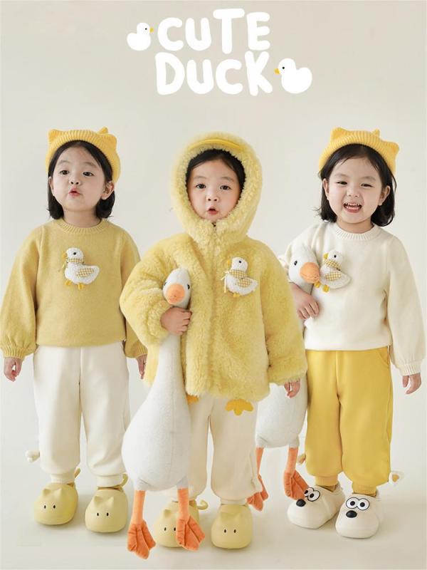 ニット・セーター ガールズ 子供服 冬 かわいい アヒル 鴨 ぬいぐるみ付き ニット 長袖 厚手 防寒 トップス アウター