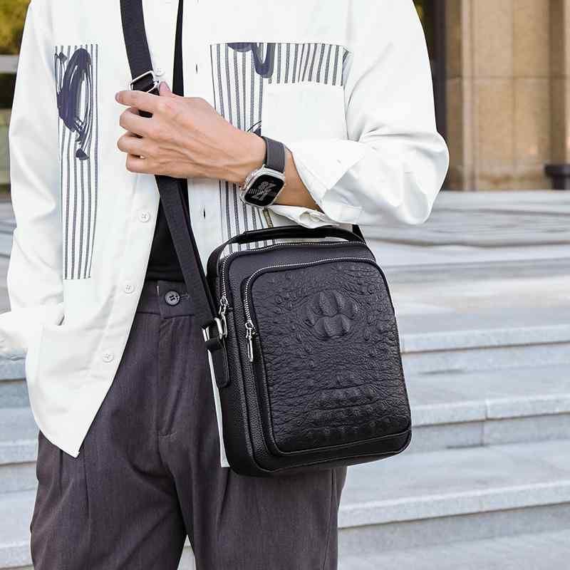 メンズ ショルダーバッグ 鰐 鰐模様 型押し レザー 斜めがけ 普段使い 防水 耐摩耗 クロコダイル柄 黒 ブラック ブラウン