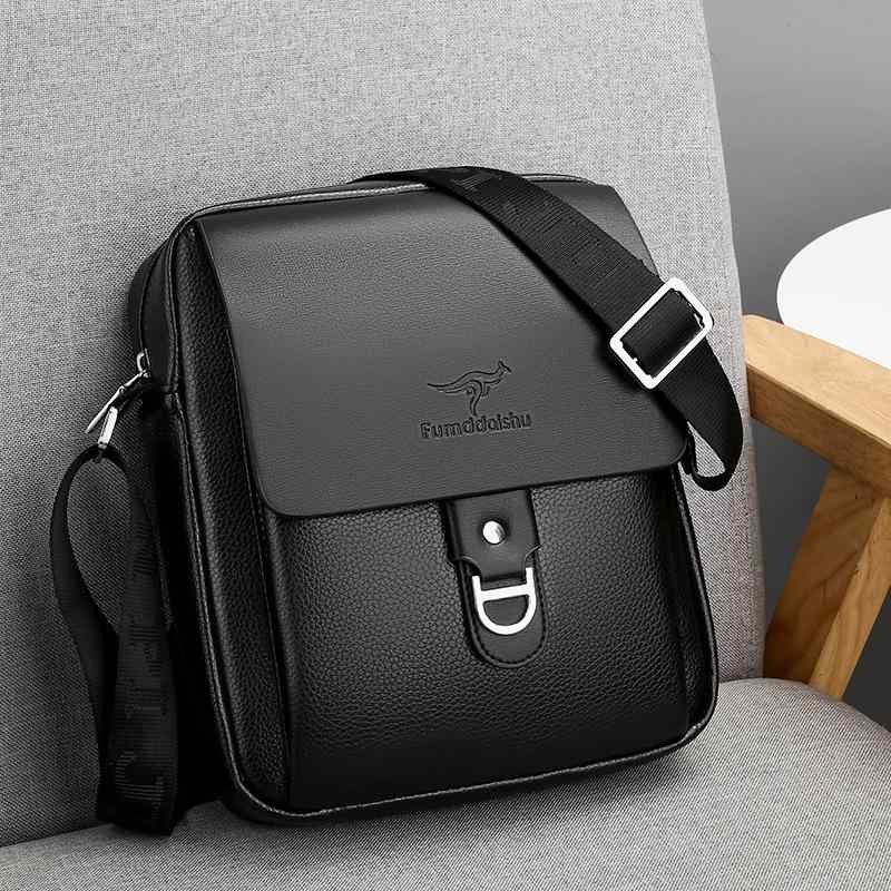 メンズ バッグ ショルダーバッグ 斜めがけ カジュアル 鞄 PUレザー 無地 ブラック ブラウン 小型 中型 大型 男性用 普段使い