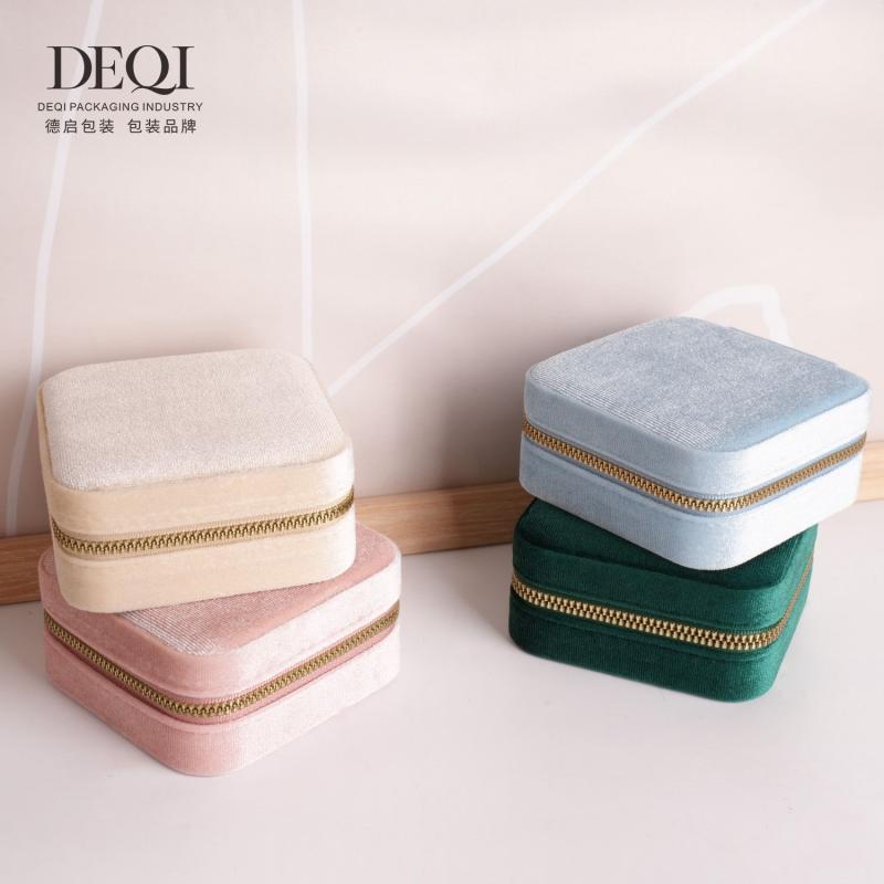 ジュエリーボックス レディース ミニ ベルベット 携帯用 ミラー付き 指輪 ネックレス ピアス 収納 ケー..