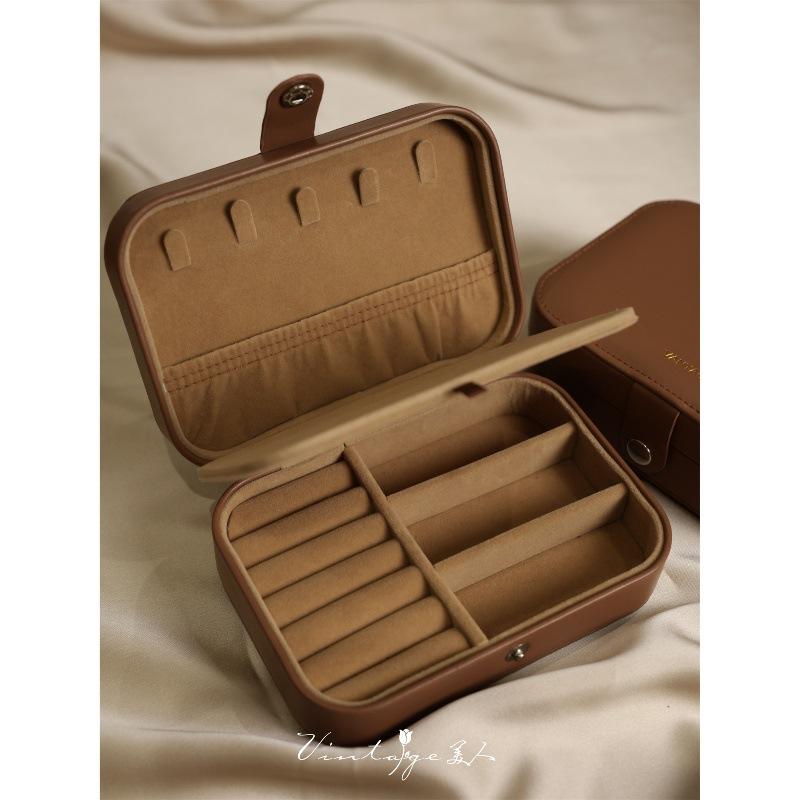 ジュエリーボックス レディース ポータブル 大容量 レザー調 レトロ ブラウン リング ネックレス 収納..