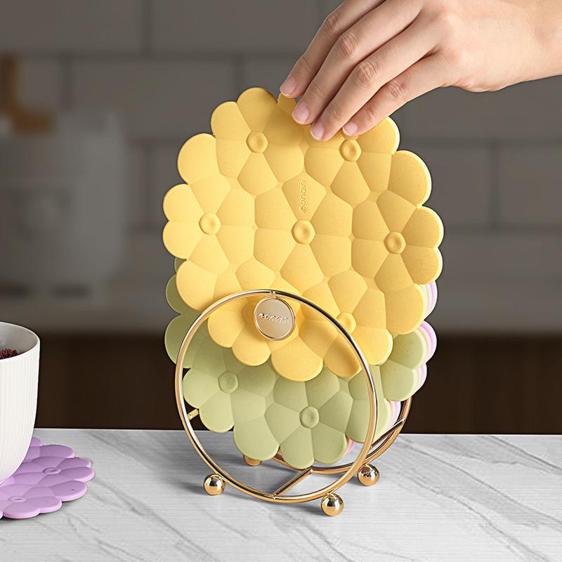 シリコン鍋敷き レディース メンズ 断熱マット 耐熱 高温 鍋敷き 碗敷き カップ敷き キッチンマット 食卓マット 無地 円形 珊瑚ピンク 阳光イ...