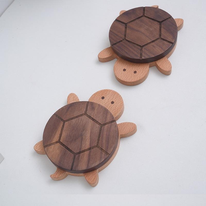 コースター 木製 レディース メンズ 兼用 かわいい ウッド アニマル カメ 亀 防熱 シンプル 磁石付き キッチン 食卓 デスク 胡桃色