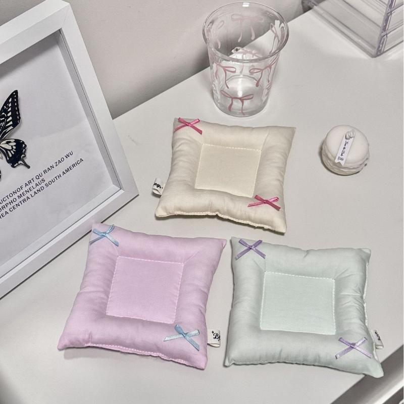 ・素材: 布料 ・柄: 無地 ・色: （黄）紫、嫩粉、嫩藍、バービーピンク、（緑）紫、嫩粉、バービーピンク、（ピンク）青、緑、嫩黄 ・形状: 方形 ・スタイル: ヨーロピアン