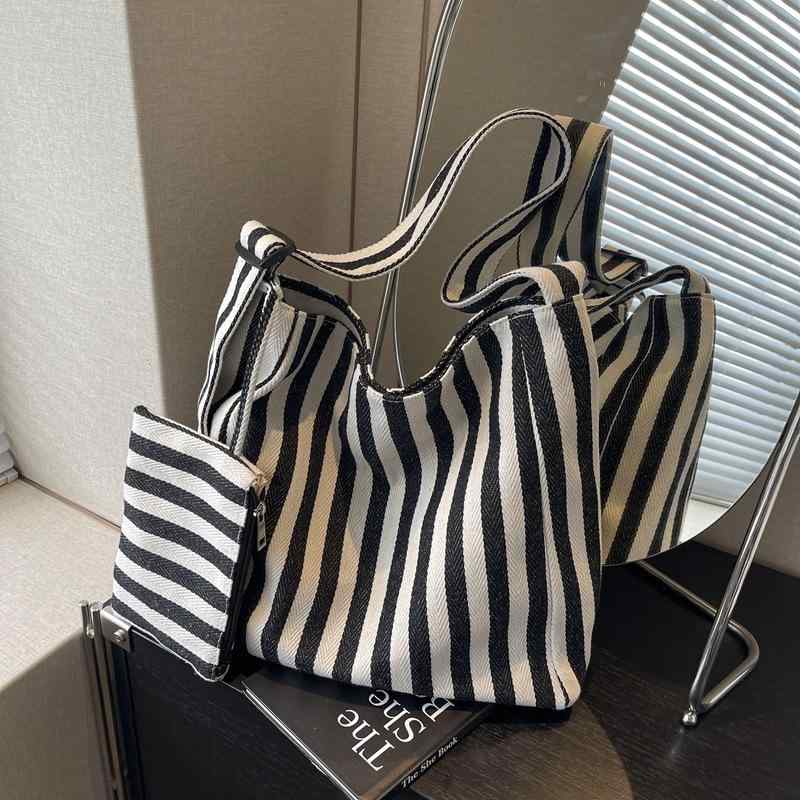 ・カラー: ブラック、レッド、ブルー・スタイル: 都市シンプル・素材: 帆布・バッグサイズ: 中・適用シーン: 日常・流行要素: ステッチ・裏地: ポリエステル・バッグ形状: 横型・開閉方法: マグネット・バッグ内部構造: 携帯ポケット・外...