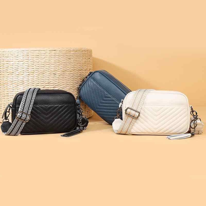 ショルダーバッグ レディースバッグ 本革 牛革 斜めがけ 無地 チェーン おしゃれ かわいい 韓国風 ブラック ホワイト ブルー