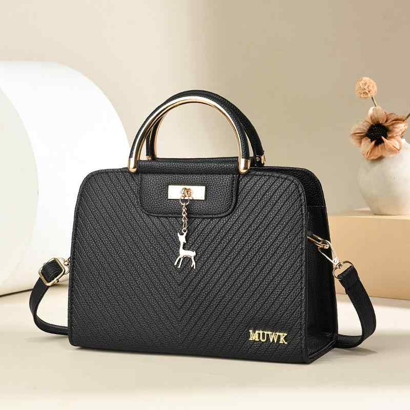 バッグ レディース 鞄 韓国 ファッション 無地 PU 斜めがけ 肩掛け 手提げ 小さめ 黒 ブラック 紫 パー..