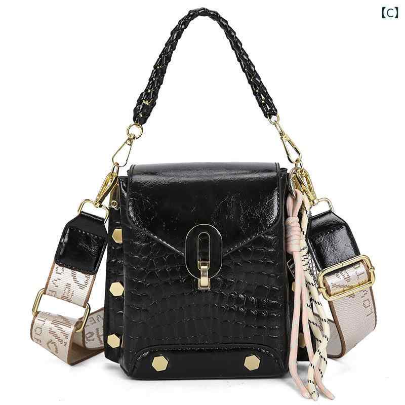 ショルダーバッグ レディース ミニ ポシェット スマホポーチ 斜めがけ 小さめ PU レザー カバン 鞄 無地 シンプル かわいい おしゃれ 春夏 秋冬 ブラック ベージュ レッド