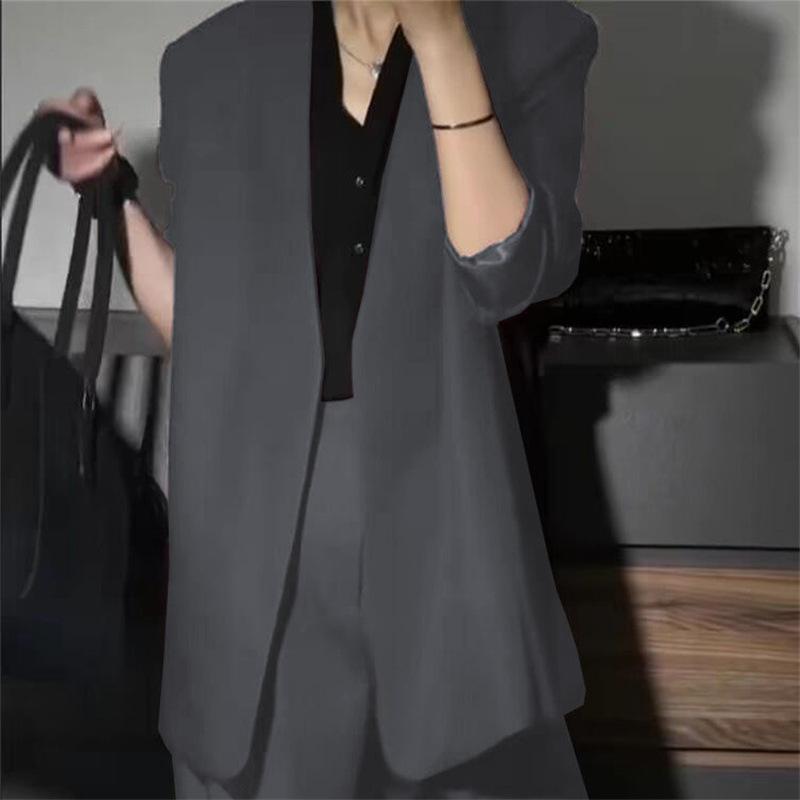 パンツスーツ レディース 韓国風 ファッション おしゃれ エレガント スタイリッシュ テーラードジャケット ワイドレッグパンツ セットアップ ポリエステル素材 カジュアル フォーマル オフィススタイル ミディアム丈 長袖 無地 グレー系