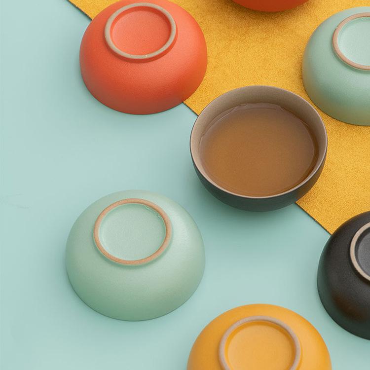 茶器 和食器 携帯用 陶器 ティーセット 茶道具 湯呑み 急須 煎茶道具 新中式スタイル ギフト 記念品 贈答品 磨砂黒 柑橘黄 珊瑚红 薄荷绿