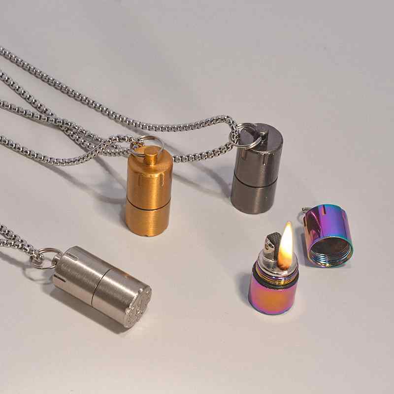 ・素材: 金属、合金・処理: 電気メッキ・デザイン: 幾何学型・チェーンタイプ: ボックスチェーン・スタイル: レトロ・カテゴリ: ネックレス・対象: 男女兼用・流行要素: 十字架・カラー: ゴールド、シルバー、ガンブラック、マルチカラー