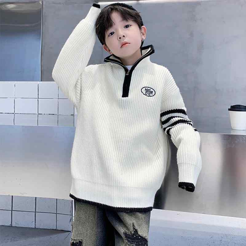 ・商品カテゴリ: ニット・対象: 男の子・スタイル: 韓国風・対象年齢: 8歳以上・シーズン: 冬、秋・糸の太さ: 普通・厚さ: 普通・袖丈: 長袖・留め具: プルオーバー・柄: 無地・モデル写真: あり・要素: 流行・検品基準: 2.5・編み目の密度: 12～14針/3cm・糸くず処理: 済み・生地: ニット・主素材: アクリル42%、ナイロン27%、ポリエステル31%・安全レベル: B・襟型: ハイネック・フード: なし・カラー: オフホワイト、ブラック、グレー・対応身長: 110cm、120cm、130cm、140cm、150cm、160cm、170cm・前立て: プルオーバー
