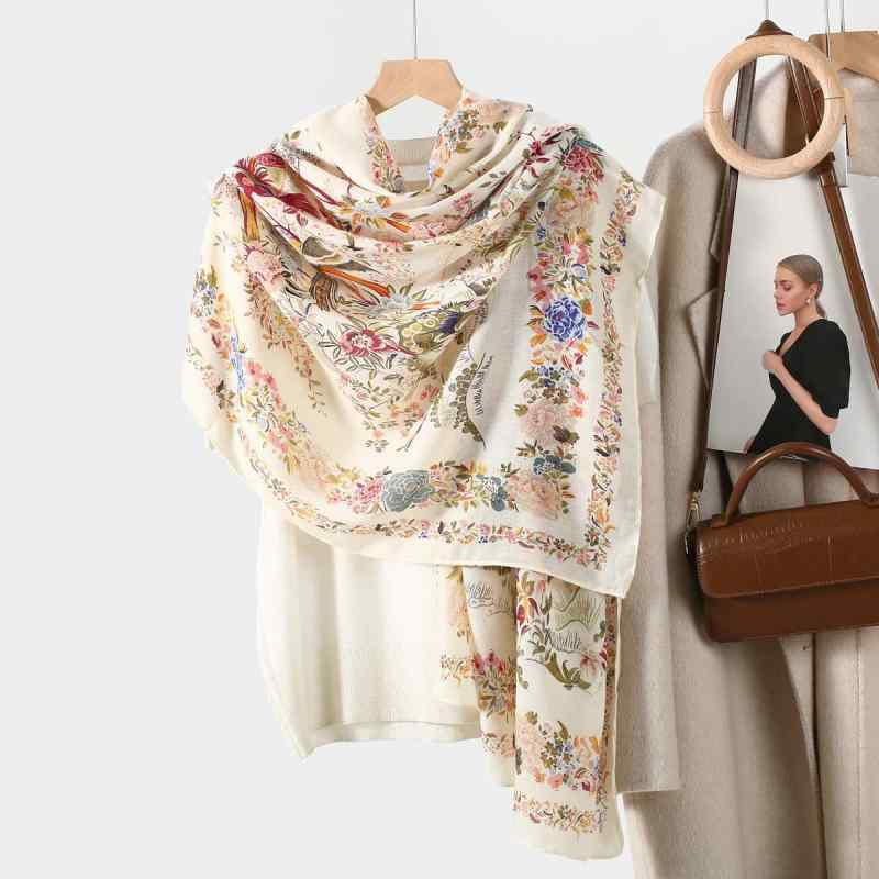 ・編み方: 平織り・流行の要素: 花柄・機能: 保温、日焼け防止、防塵・スタイル: 百搭、ファッションOL、シンプル、高級感、清楚、甘め・カラー: 鳥語花香 米白、鳥語花香 ブルー・長さ: 175cm以上・生地の名称: 粘膠繊維・主な生地の...