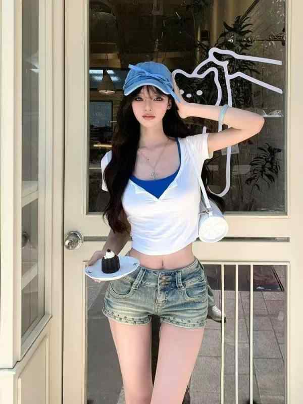 Tシャツ レディース 半袖 ラウンドネック スリムフィット トップス ＋ キャミソール セット ポリエステル 無地 ホワイト ブルー かわいい 普段使い