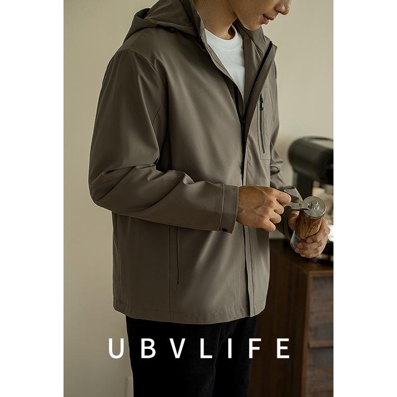 ・商品カテゴリ: ジャケット・素材機能: 防水、防風、高色堅牢度・スタイル: シンプル・対象年齢: 青少年、成人・ネックライン: ノーカラー・フィット: レギュラー・前立て: ジッパー・フード: なし・厚さ: 薄手・柄: 無地・対象: メンズ・シーン: カジュアル・ディテール: ポケット装飾・裾: ストレートヘム・着丈: 標準・ポケット: サイドシームポケット・着用方法: アウター・袖丈: 長袖・袖のタイプ: シャツ袖・色: カーキ、グレー・サイズ: M、L、XL、2XL、3XL・生地: ポリエステル