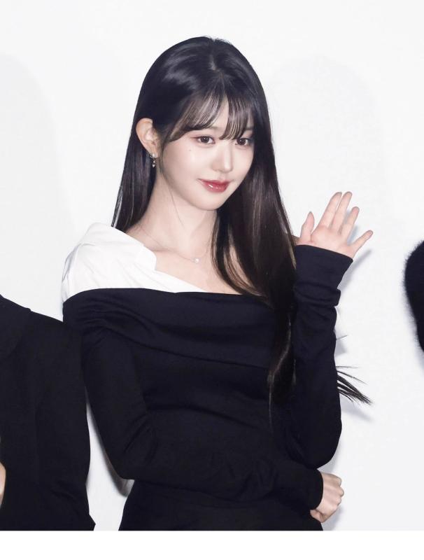 シャツ レディース 韓国風 斜めがけ 肩出し 長袖 トップス コットン ポリエステル ピンク系 ブラック スリムフィット Tシャツ 接触冷感 吸湿速乾