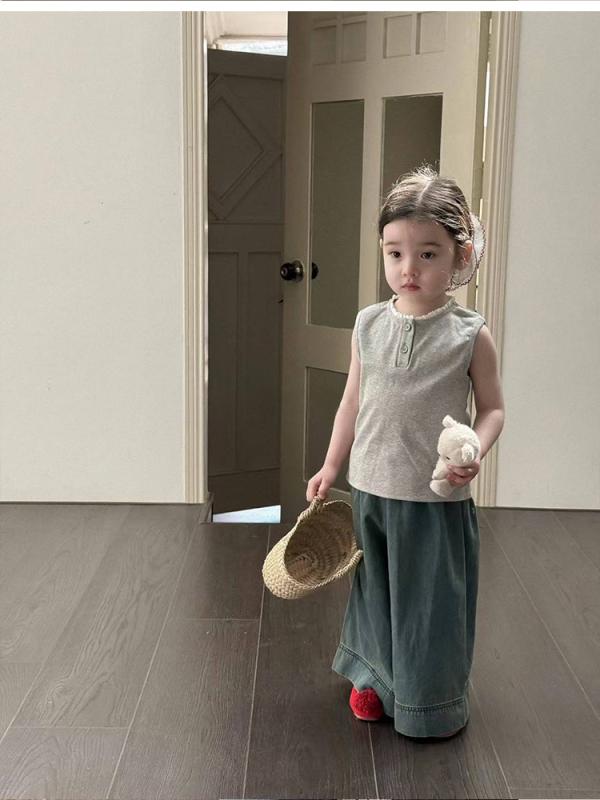 シャドーテールの子供服 パンツセット 女児用 デニムパンツ キャミソール セットアップ 春夏 薄手 かわいい おしゃれ 普段着 レース コットン｜アングル2
