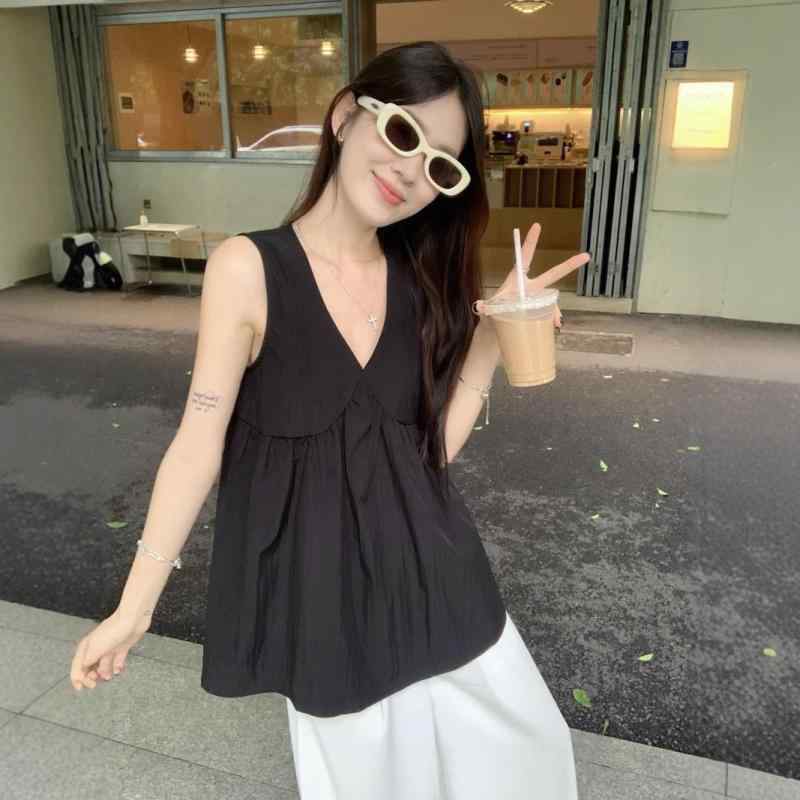 タンクトップ レディース Vネック トップス 韓国風 黒色 ギャザー 切り替え ノースリーブ 婦人服 春夏