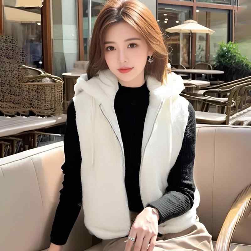 ベスト レディース 女性用 アウター 上着 羽織り 防寒 あったか ふわふわ もこもこ フード付き ジップアップ 秋冬 白色 アプリコット