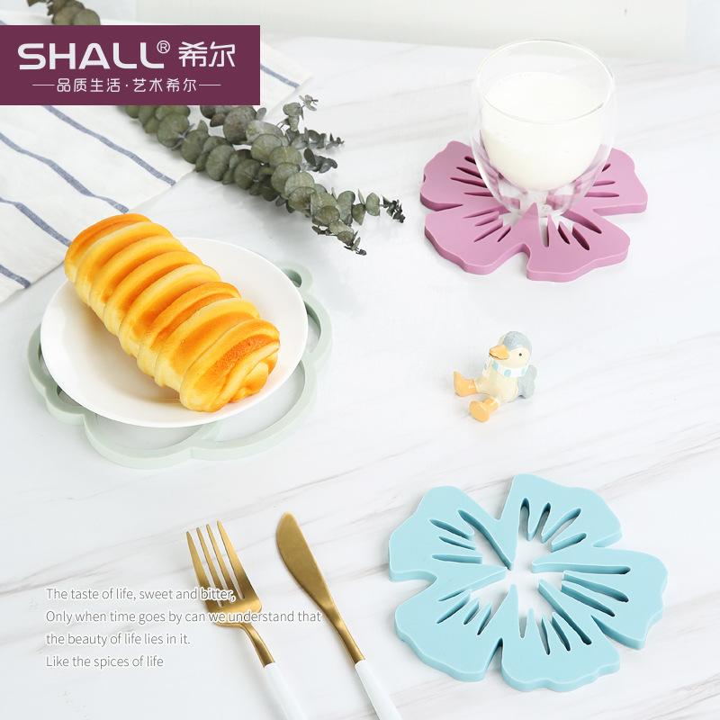 鍋敷き シリコン 鍋つかみ 断熱マット 15cm 耐熱 北欧風 花柄 無地 円形 グラスマット コースター キッチン雑貨 パープル 紫 グリーン 緑 ブルー 青 グレー