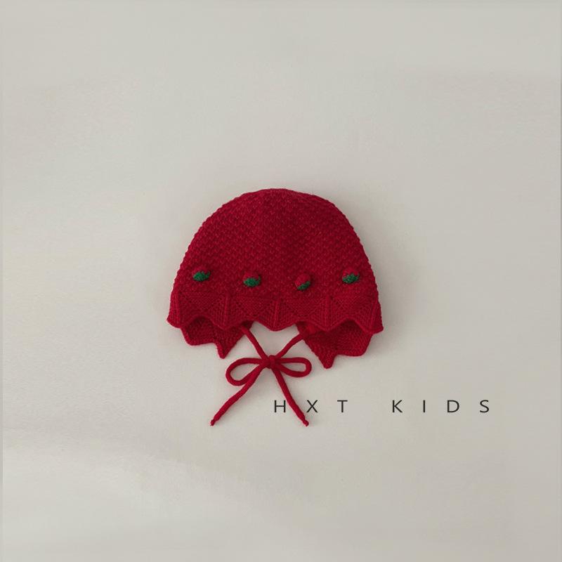 ベビー ニット帽子 秋冬 いちご 護耳 あご紐付き 赤ちゃん 帽子 防寒 保温 かわいい ミルクホワイト ベージュ レッド ピンク