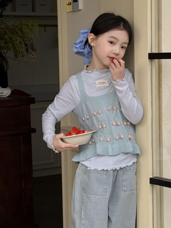 ニット キッズ 女の子 ベスト 春物 トップス カットソー 韓国風 子供服 かわいい 薄手 コットン 浅ブルー ミルクホワイト