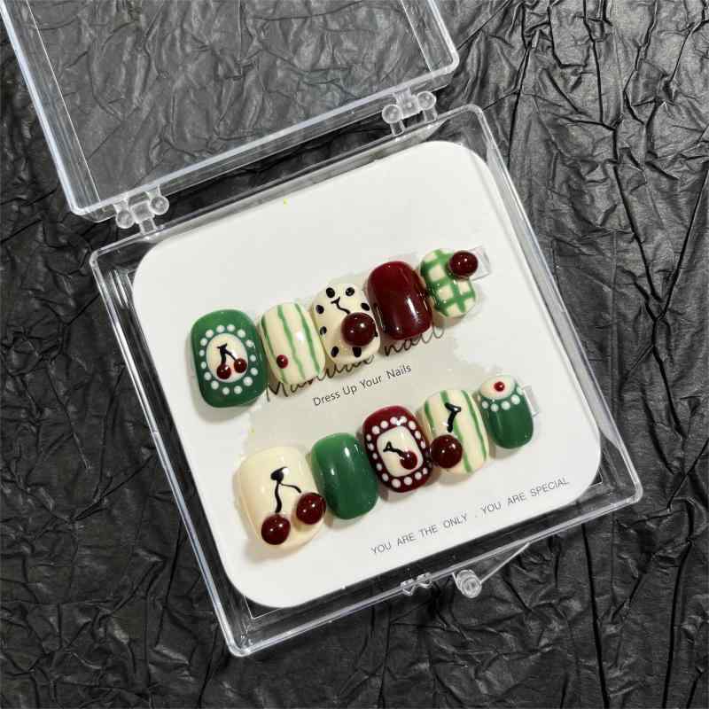 ネイルチップ レディース ガールズ キッズ かわいい カートゥーン ショート ラウンド 着用 取り外し可能 十字架 玫瑰 郁金香 花柄 ハート 星 猫 肉球 リボン バタフライ ヒョウ柄 浮き彫り チェック柄 牛柄 キャンディ(4)