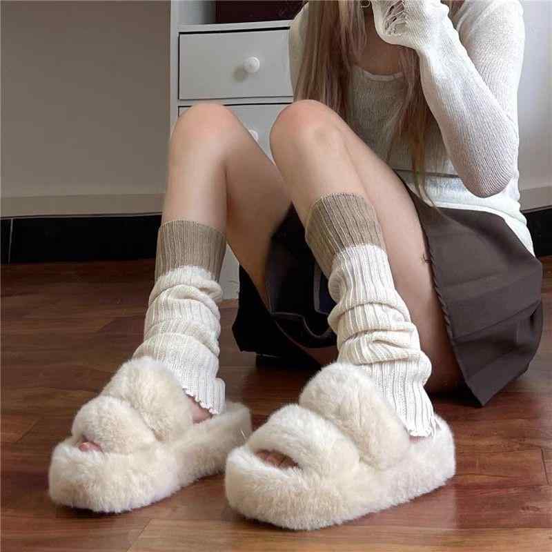 靴下 レディース 秋冬 ニット 撞色 切り替え レッグウォーマー 膝下丈 ミドル丈 ソックス 冷え対策 暖かい 綿混紡 ゆったり かわいい 白 黒 グレー ミドルティーン ティーン