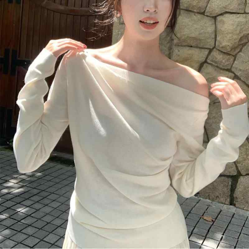 ニット レディース 韓国風 シンプル オフショルダー 長袖 トップス 秋冬 無地 プルオーバー カットソー 杏色 赤色 ブラウン グレー