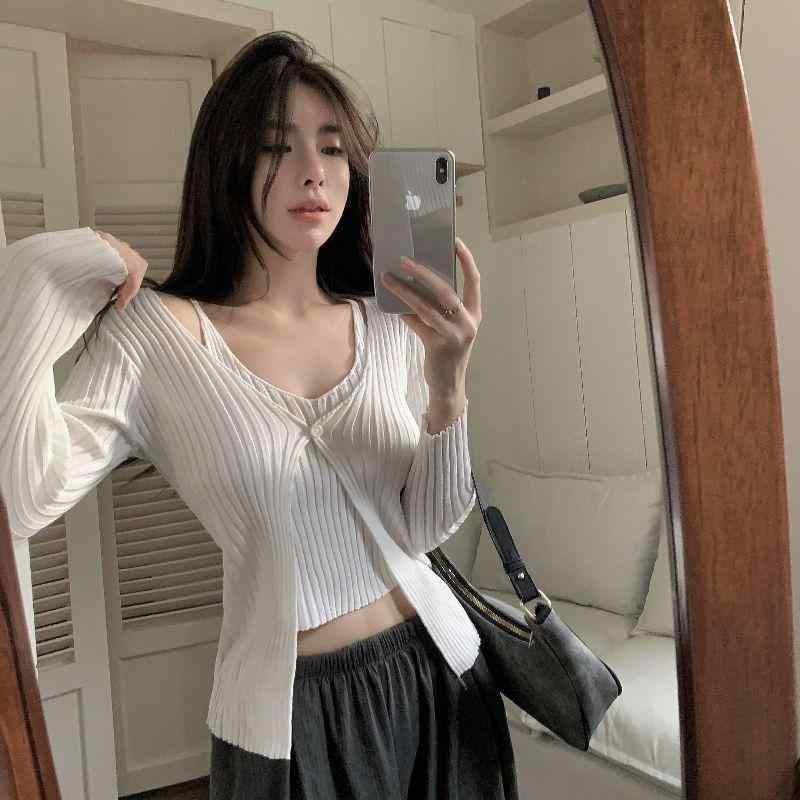 ニット レディース トップス Vネック 肩出し 長袖 プルオーバー 薄手 スリム 無地 きれいめ かわいい 韓国風 ストリート カジュアル 白 黒 グレー ピンク系