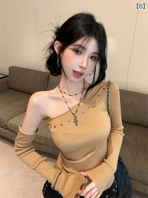 ニット レディース 斜め襟 肩出し ラインストーン 長袖 トップス 早秋 スリム 細見え 不規則 ショート丈 黒 ブラック 肌色 オフホワイト