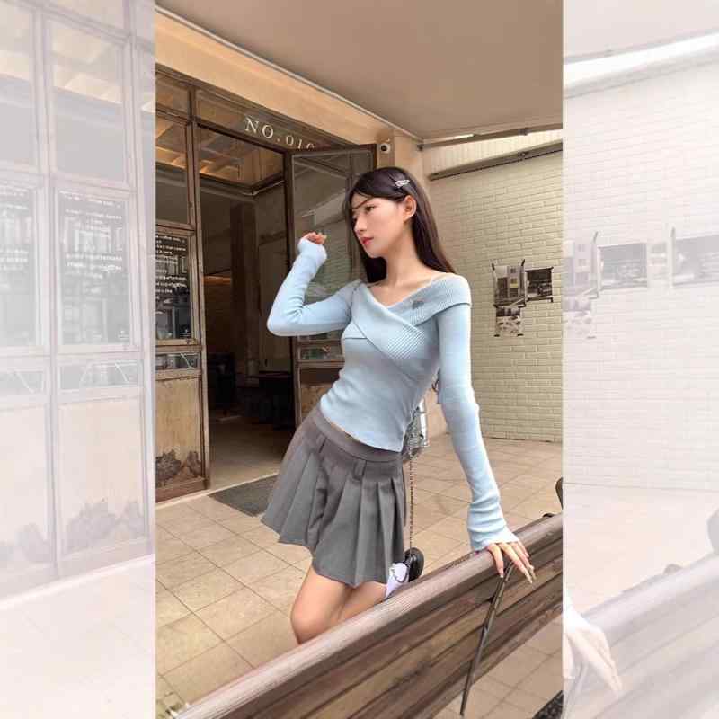 ニット・セーター レディース ブルー 肩出し トップス 秋冬 長袖 スリムフィット 無地 エレガント 接触冷感 通勤着 普段使い レーヨン(4.0)