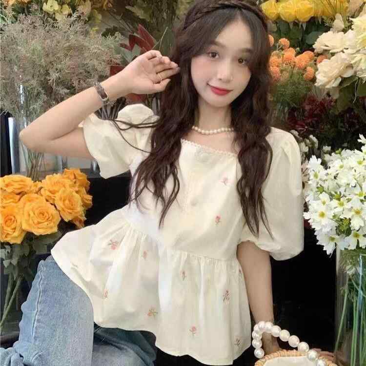 ・主な素材: ポリエステル・柄: 花柄・スタイル: プルオーバー・袖丈: 半袖・版型: スリム・着丈: ショート・ネックライン: スクエアネック・カラー: 画像色・サイズ: S, M, L, XL, 2XL・スタイル: スウィート、フレッシュ・前立て: プルオーバー・主な素材の含有量: 90-95%・製品カテゴリ: シャツ