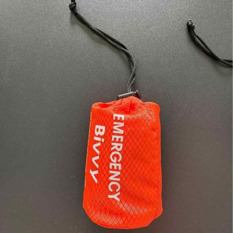 寝袋 携帯 спасательный 旅行 ハイキング 野営 保温 オレンジ グリーン спасательный袋 ホイッスル