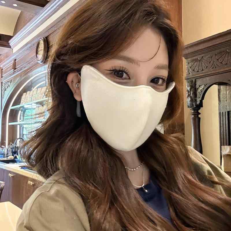 マスク レディース 秋冬 高機能 美シルエット 防風 防寒 保温 飛沫対策 花粉対策 紫外線対策 接触冷感 吸湿速乾 伸縮性 フェイスカバー ネックウォーマー 普段使い ファッション オシャレ かわいい 黒 グレー ベージュ系