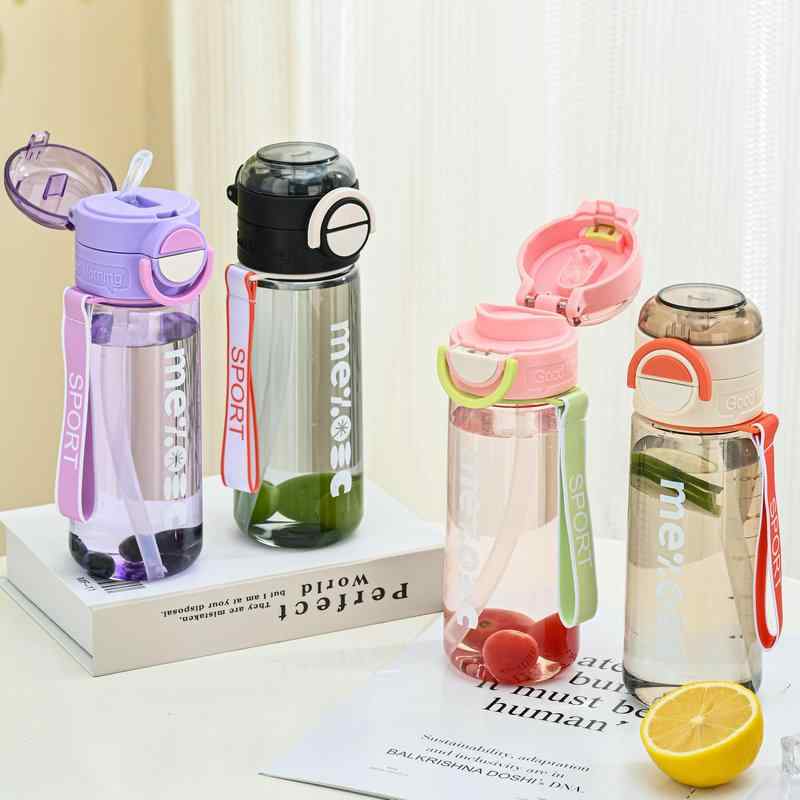 水筒 ウォーターボトル プラスチック製 ストロー付き 500ml 650ml 携帯用 スポーツ シンプル レディース メンズ 男女兼用 オフィス アウトドア 密封