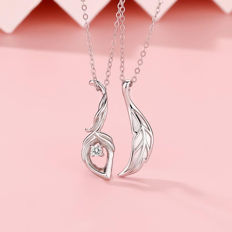 ネックレス 男女兼用 天使の翼 シルバー925 ペンダント カートゥーン風 個性的 羽 十字チェーン ラウン..