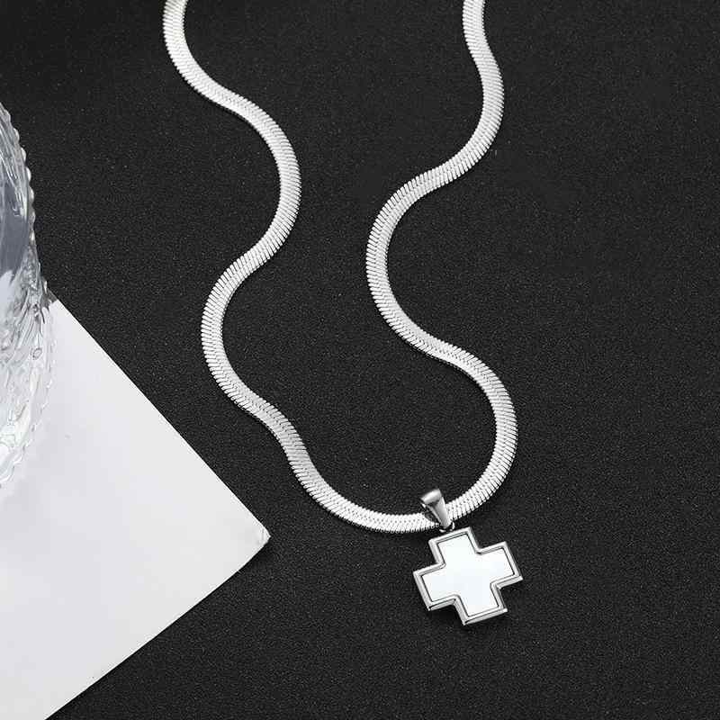 ネックレス 男女兼用 四つ葉 クローバー チタン鋼 クロス 十字架 ペンダント シェル 貝殻 あわび 小さめ 小ぶり 高級感 おしゃれ ペア ネックレス ファッション