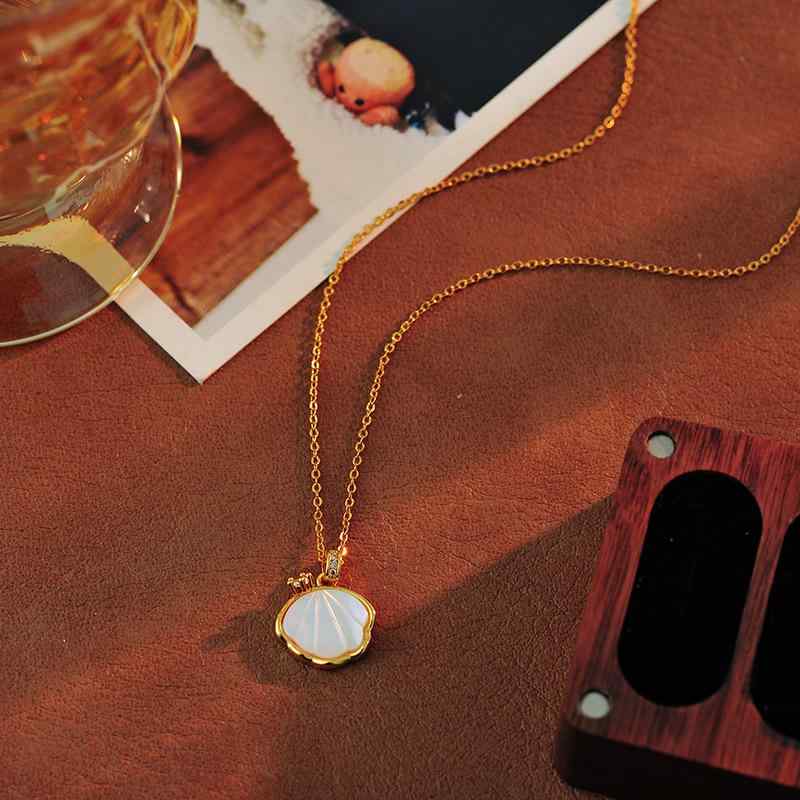 ネックレス レディース ファッションアクセサリー ペンダント 幾何学模様 ジルコニア シェル 電気メッキ加工 O字チェーン ゴールド 通勤スタイル