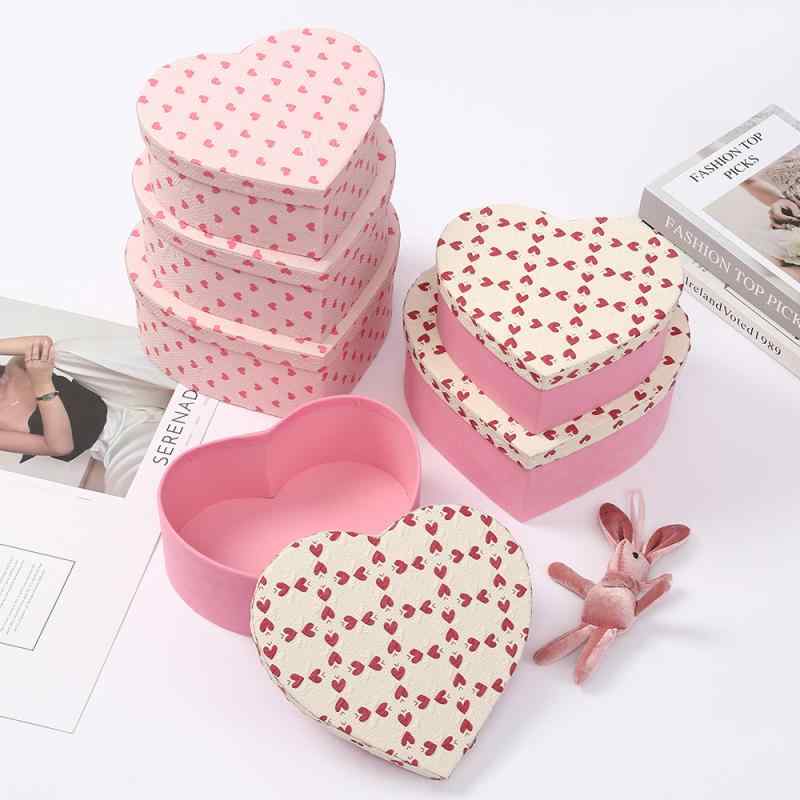 ギフトボックス レディース ハート 結婚式 かわいい 桃色 ピンク系 バレンタインデー プレゼント 包装 ラッピング 贈り物 イベント パーティー