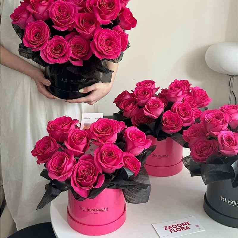 花瓶 花桶 玫红色 シルバー 銀色 鏡面 ローズ 薔薇 バラ 花 ギフトボックス フラワーアレンジメント