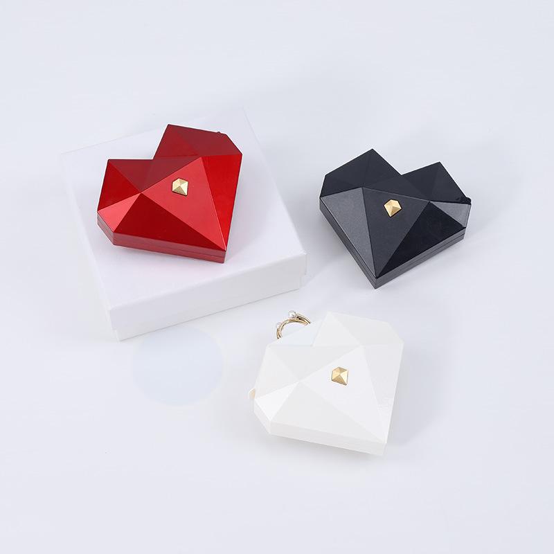 指輪 ケース レディース アクセサリー ボックス ハート型 ジュエリー 収納 婚約 結婚 プロポーズ ギフト 贈り物 ホワイト レッド ブルー