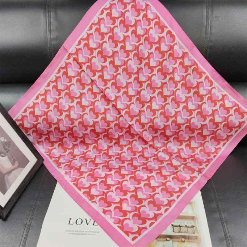 スカーフ レディース 正方形 70cm シルクタッチ バッグ飾り ヘアバンド レッド ピンク マルチカラー 桃心 馬蹄扣 ストリート 小众風