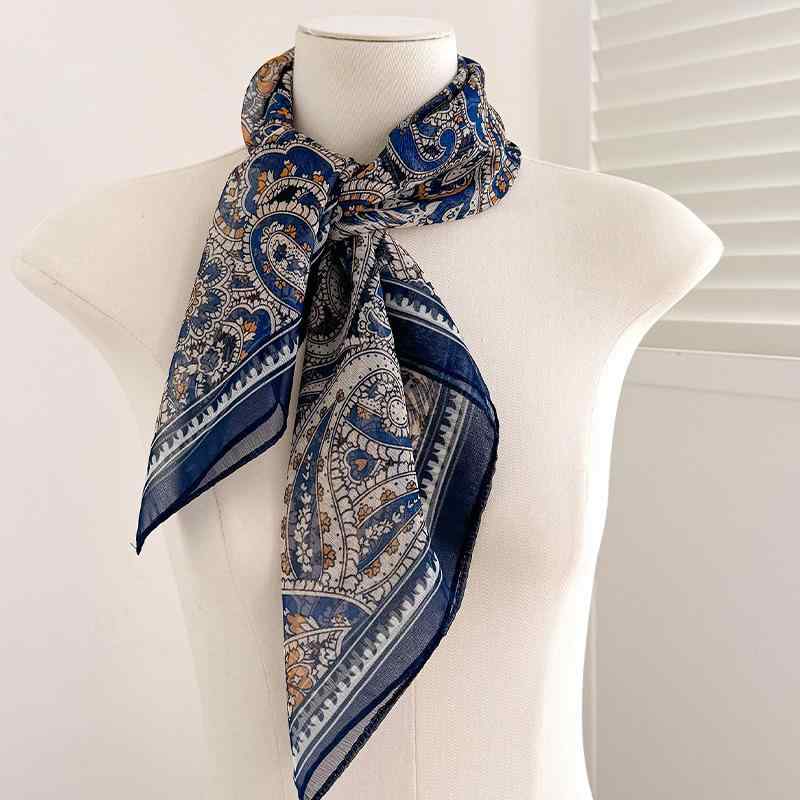 スカーフ レディース シルクタッチ 正方形 花柄 ハンカチ バンダナ 春夏 秋冬 バッグアクセサリー ヘア..