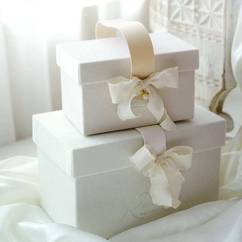 ギフトボックス 手提げ 大容量 ホワイト ファッション 伴手礼 ウェディング ブライダル パーティー イ..