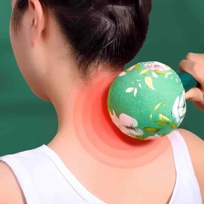 マッサージグッズ 背中用 エクササイズグッズ 健康グッズ ヨモギ配合 叩き 肩 首 腰 全身 リラックス ..