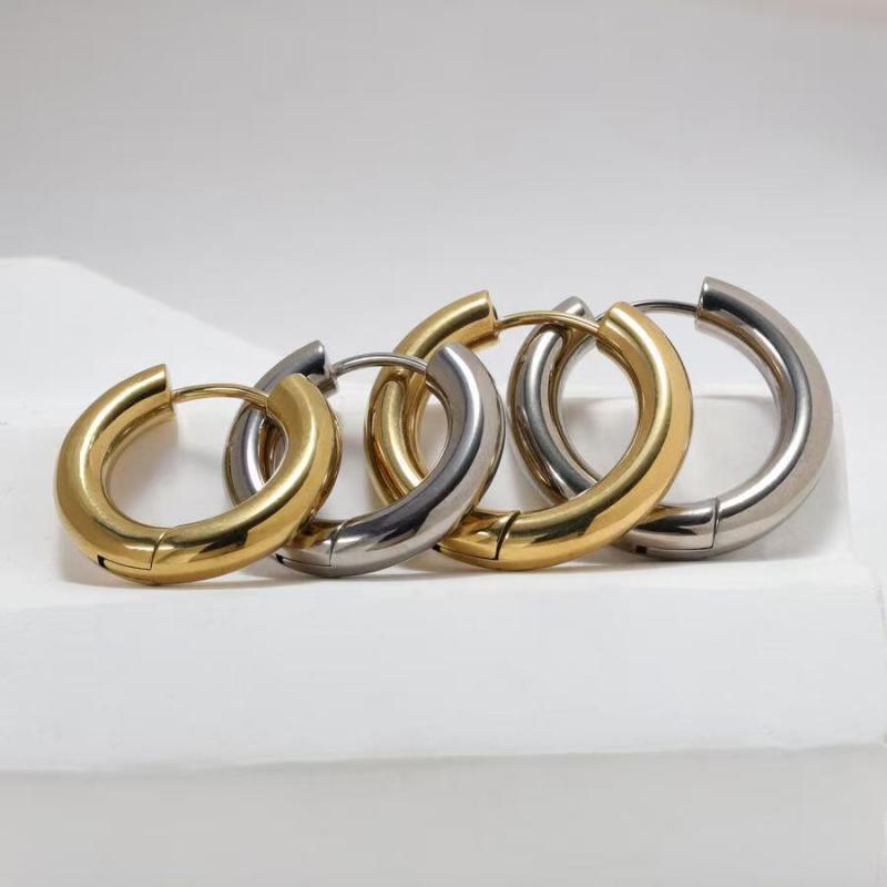 ピアス レディース チタン合金 18K 金メッキ フープ 電気メッキ加工 アレルギー対応 シンプル イヤリン..