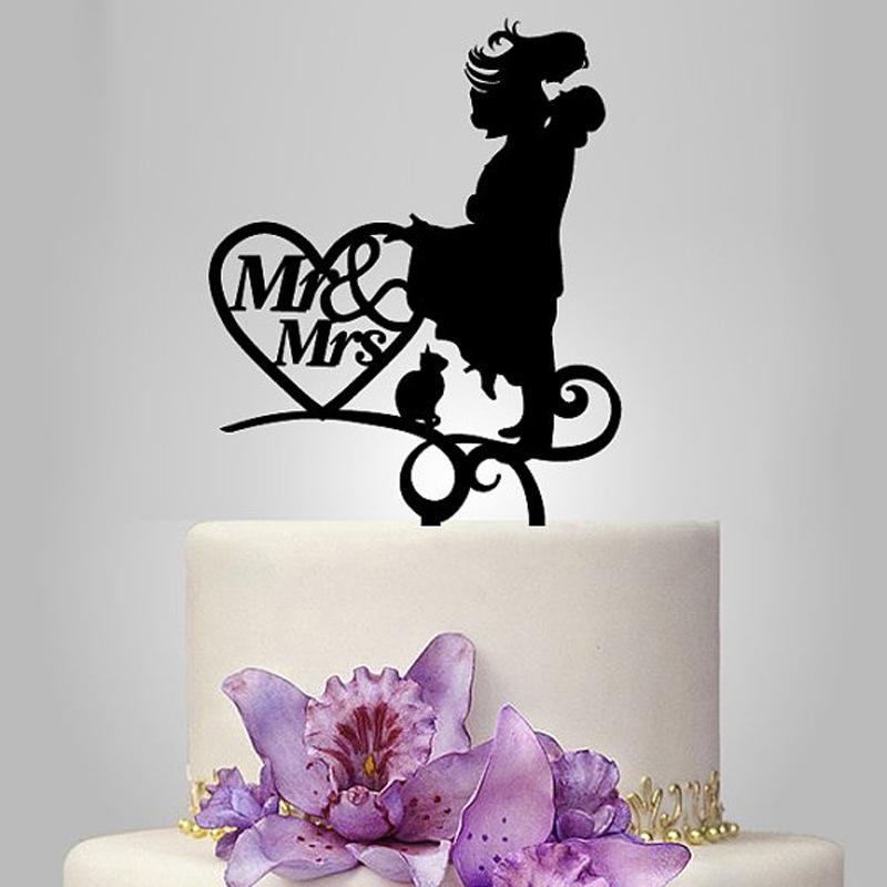 ケーキ装飾 新郎 新婦 幸福 相擁 ケーキ挿し札 ウェディング 結婚式 パーティー 樹脂製 ブラック レッ..