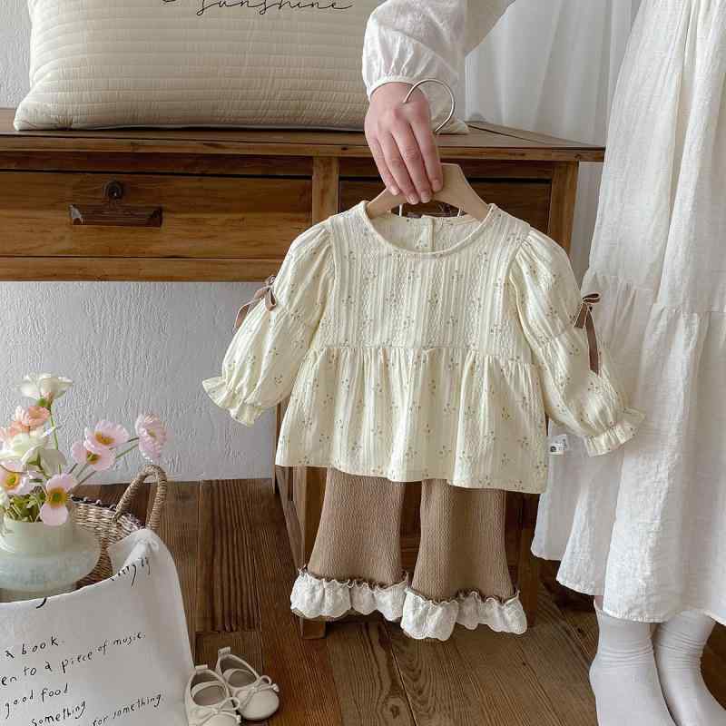 ベビー服 春物 上下セット 女の子 花柄 ブラウス ワイドパンツ 2点セット 再生繊維 かわいい おしゃれ着 普段着